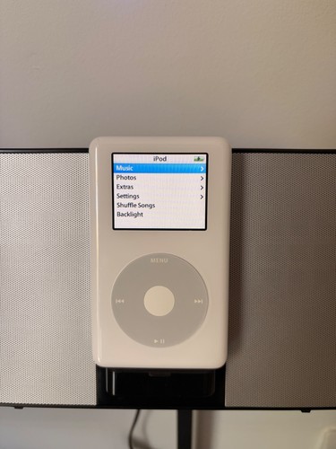 Apple ipod 4th generation - ipod,