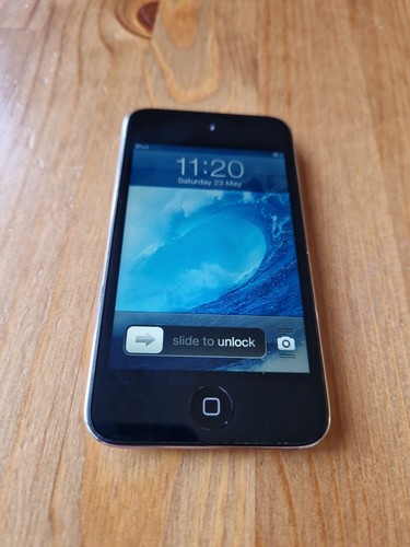 Apple ipod touch 4th - ipod,